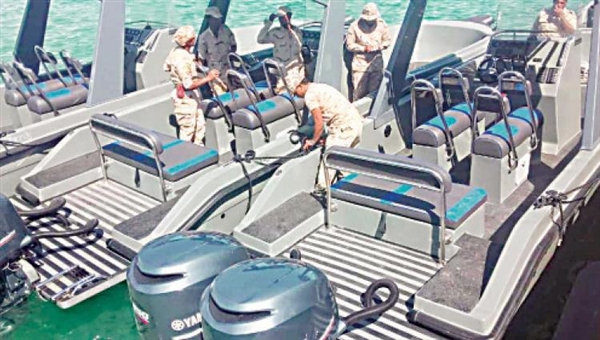 المهرة : قوات خفر السواحل تتسلّم زوارق بحرية من التحالف