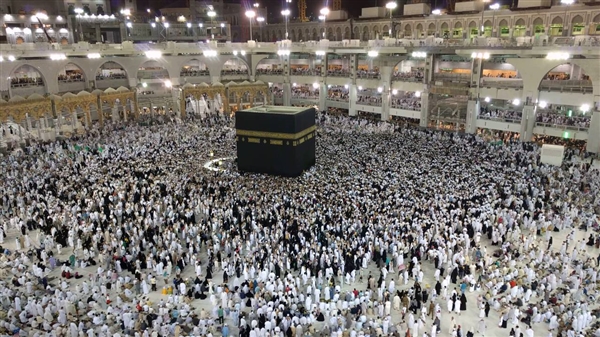 الأوقاف اليمنية تعلن إلغاء تأشيرة الحج والعمرة مؤقتاً بسبب "كورونا"