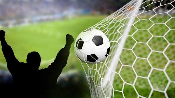 إصابة أول لاعب كرة قدم بفيروس كورونا