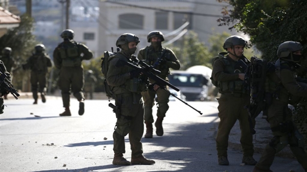 الاحتلال يشن حملة اعتقالات بالضفة والمستوطنون يقطعون  مئات الأشجار في ببيت لحم