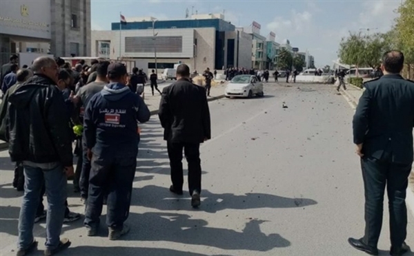 تونس : تفجير انتحاري قرب السفارة الأمريكية