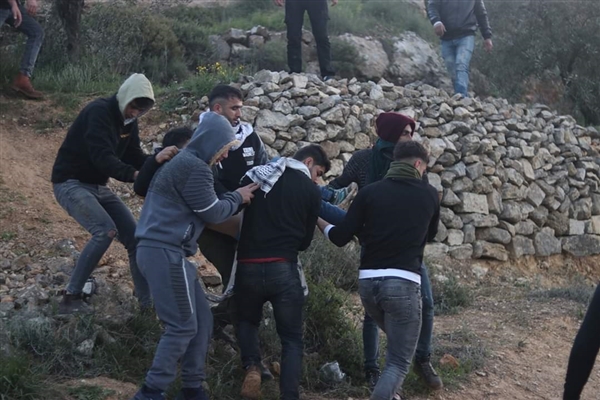شهيد فلسطيني وعشرات الإصابات بمواجهات مع الاحتلال في نابلس