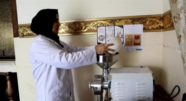 فلسطينية تصنع دقيقاً يعالج مرضى "حساسية القمح" بقطاع غزة