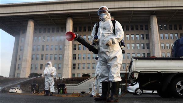 تسجيل إصابات ووفيات جديدة وحالات شفاء.. أبرز تطورات فيروس كورونا حول العالم