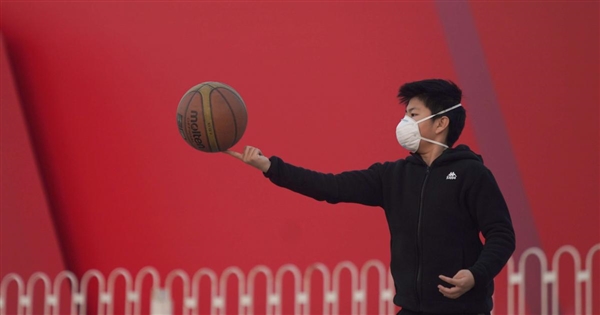 عودة لاعبين أميركيين تحسبا لاستئناف الدوري الصيني لكرة السلة