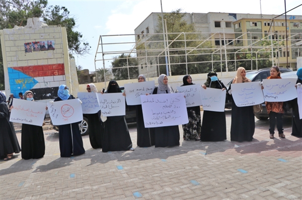 "الهبة النسوية للسلام" بعدن .. دعوات لتنفيذ اتفاق الرياض ورفض النزاع المسلح