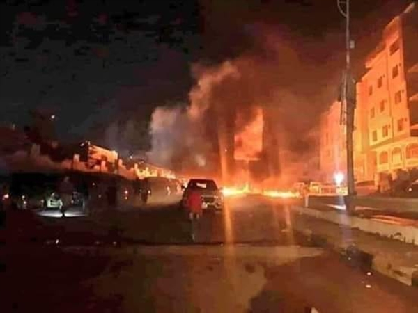 عقب احتجاجات غاضبة.. الكهرباء تعلن عودة تدريجية للخدمة بمحافظة عدن