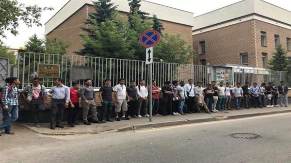 ناشدوا بسرعة صرف مستحقاتهم.. إصابة 3 طلاب يمنيين بكورونا في روسيا 