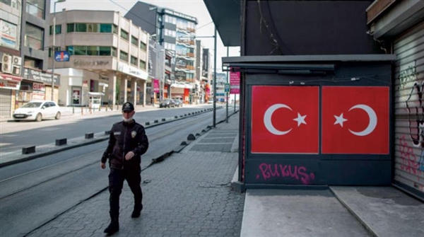 تركيا.. بدء سريان حظر التجوال في 24 ولاية