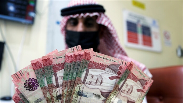 السعودية ترفع ضريبة القيمة المضافة من 5% إلى 15%