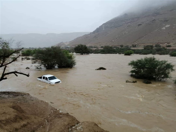 وفاة 5 أطفال غرقاً والطيران العمودي ينقذ مواطناً حاصرته السيول  في حضرموت