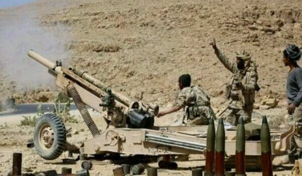 الجيش اليمني يستهدف مواقع وتعزيزات لمليشيات الحوثي في جبهة نهم