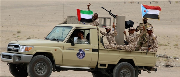 مليشيات الانتقالي المدعومة إماراتيا تنهب 7 حاويات تابعة للبنك المركزي بعدن