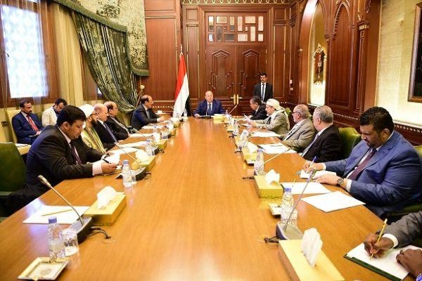 الحكومة اليمنية : قيادات البلاد تبحث جهود تنفيذ اتفاق الرياض مساء الخميس