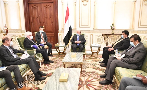 رئيس الجمهورية يلتقي غريفيث ويؤكد رفضه للحلول الترقيعية وترحيل الازمات