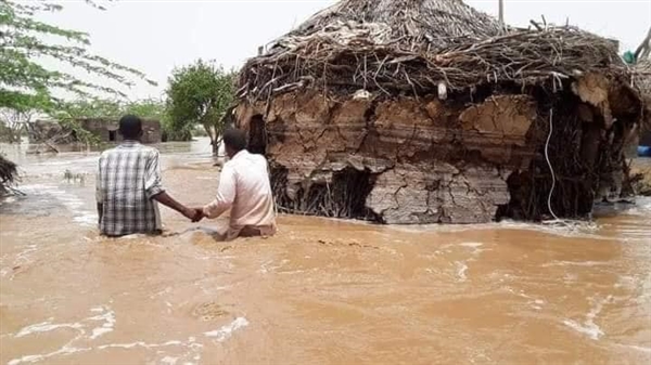 محافظ الحديدة يدعو الى اغاثة المتضررين جراء السيول