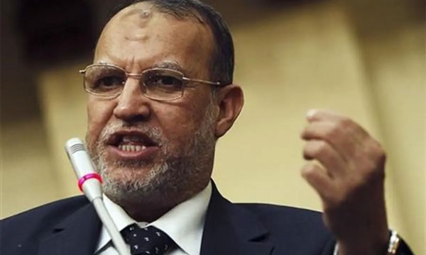 وفاة القيادي بجماعة الإخوان عصام العريان داخل محبسه في مصر