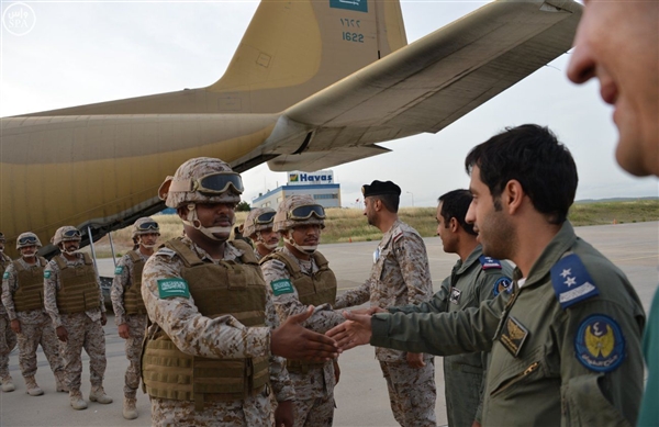 وصول لجنة عسكرية سعودية إلى عدن للإشراف على إعادة تموضع القوات وفقا لاتفاق الرياض