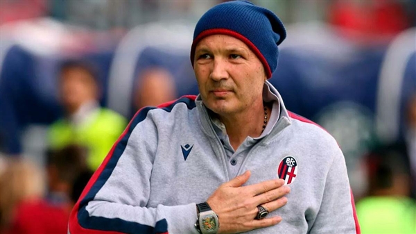 إصابة مدرب بولونيا الايطالي بفيروس كورونا