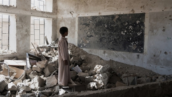 تقرير رسمي: مليشيات الحوثي ارتكبت 8140 انتهاكا بحق التعليم بصنعاء خلال عام