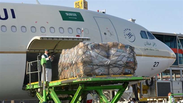 مساعدات سعودية لمتضرري زلزال إزمير في تركيا