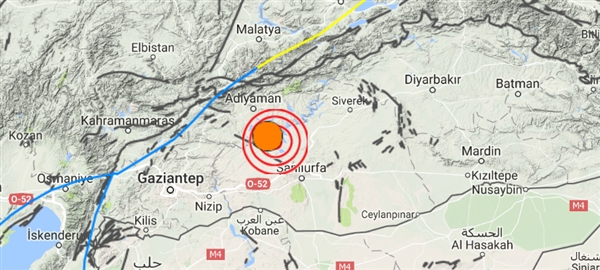 Adıyaman'da deprem, yaralananlar var