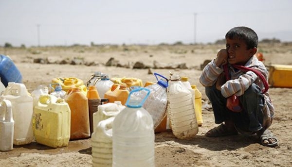 Yemen'de sokakta akan kanalizasyonlar hayatı tehdit ediyor