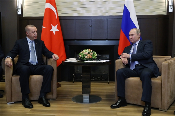 Erdoğan, Putin ile baş başa görüştü