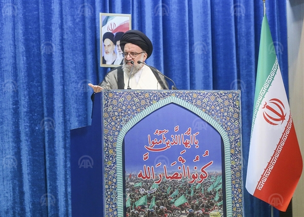 İran'daki internet yasağına destek verdi