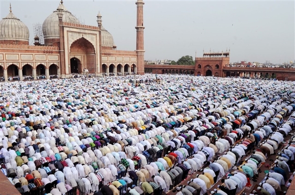 İslam dünyası Ramazan Bayramını buruk kutlayacak