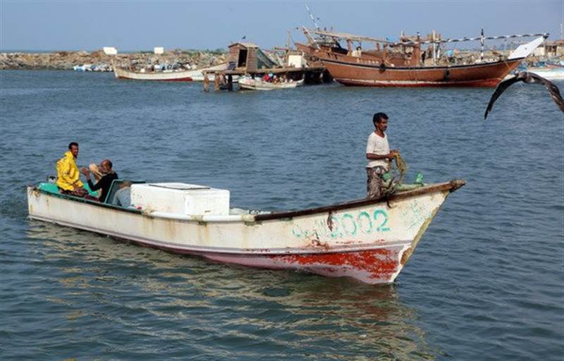 إنقاذ  12 صيادا يمنيا بعد يومين من فقدانهم قبالة ساحل الحديدة