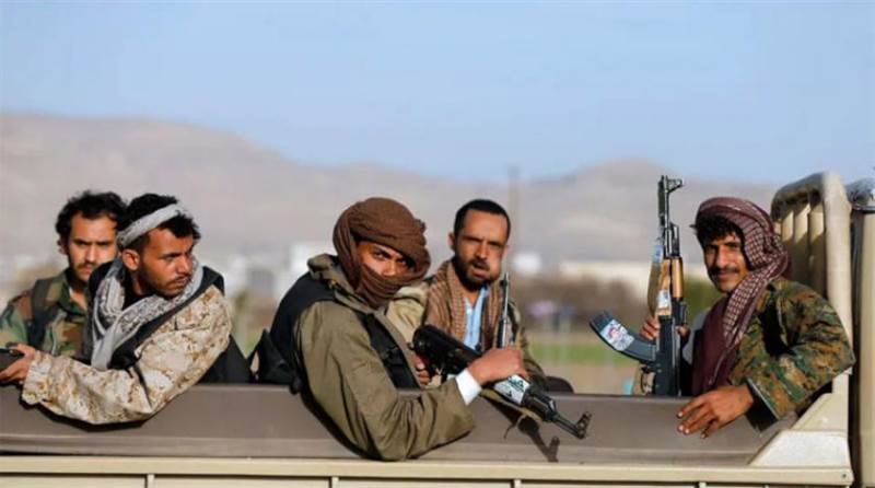 سياسيون يمنيون: التصعيد الحوثي رسالة إيرانية لعرقلة مساعي السلام