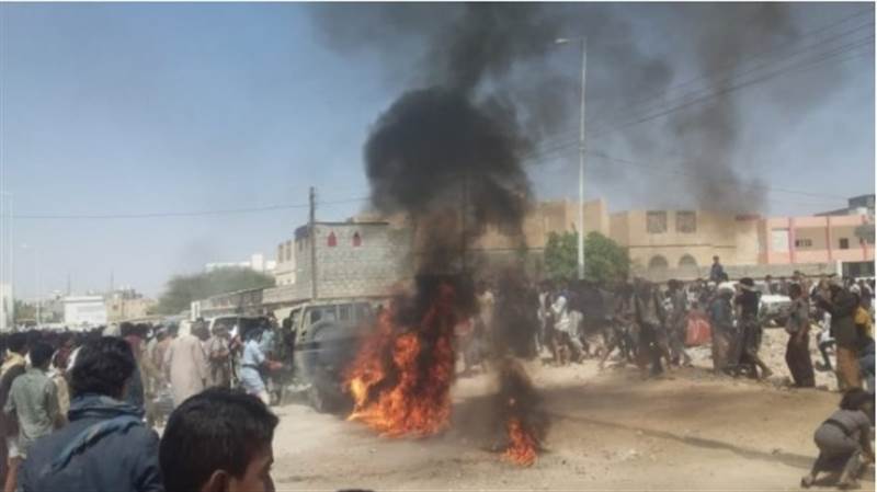 Yemen’de askeri konvoya bombalı saldırı