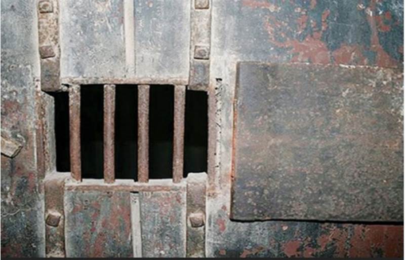 Husiler’in tutuklulara işkencesini belgeleyen rapor "Ölüm kokusu"