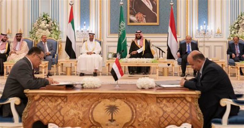 بموجب اتفاق الرياض.. هل يقبل "الانتقالي" تسليم السلاح للدولة باليمن؟