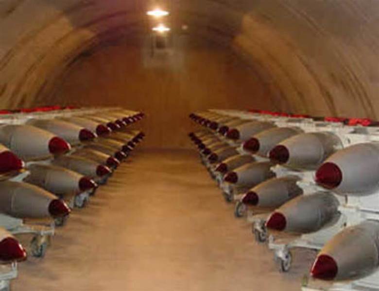 ABD İncirlik’tek i nükleer bombaların bir kısmını sessizce tahliye etti