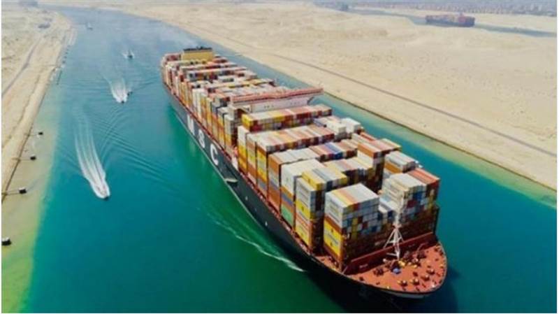 Süveyş Kanalı'nda yeni gemi kazası