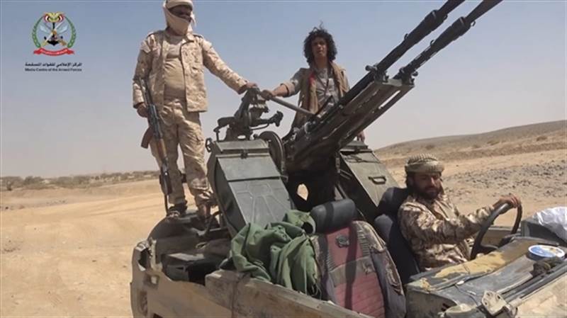 قوات الجيش تكسر هجمات حوثية بالكسارة وتكبدها خسائر كبيرة