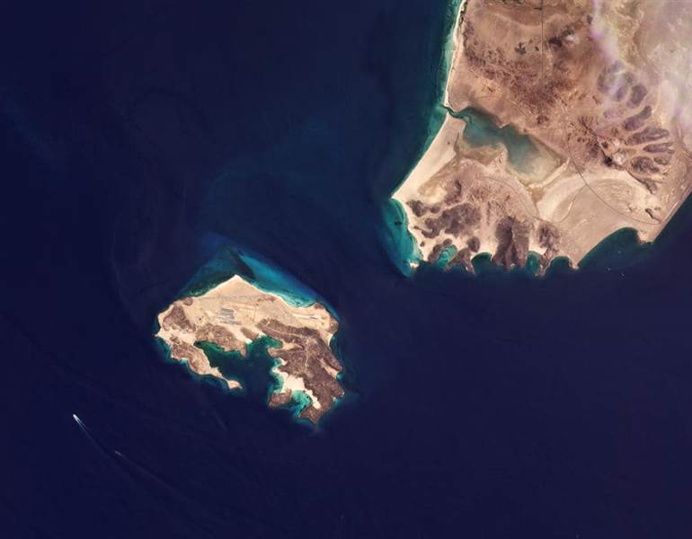 البرلمان يطالب الحكومة بالتوضيح حول إنشاء الإمارات قاعدة عسكرية في ميون
