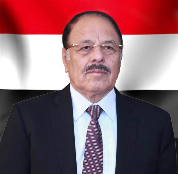نائب الرئيس يشيد ببسالة الجيش بمأرب ويؤكد أن أحلام المليشيات ستصطدم بيقظة اليمنيين
