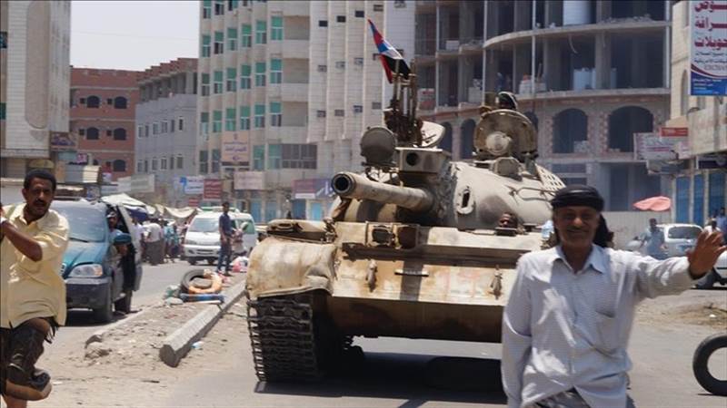 هل تمهد صراعات "الانتقالي" في عدن لمواجهة عسكرية شاملة؟ (تقرير)