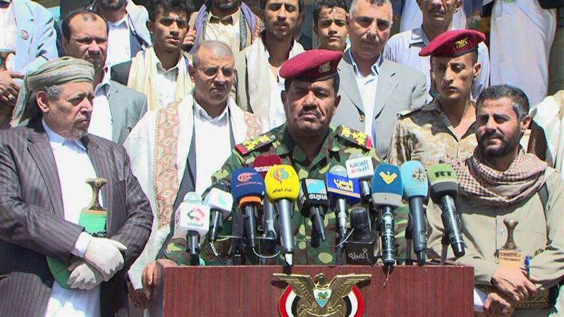 مليشيات الحوثي تعدم قائدا عسكريا بارزا بالحرس الجمهوري بعد انضمامه إلى صفوفها