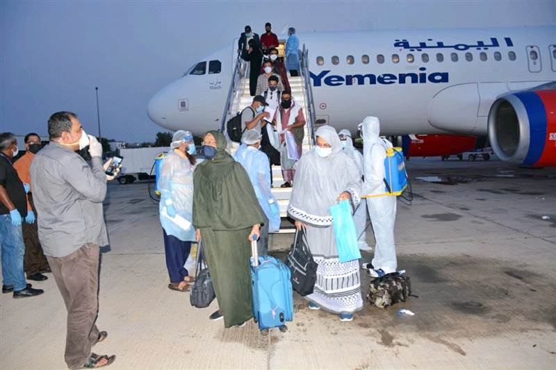 تضم 156 مواطنا.. وصول الدفعة الرابعة من اليمنيين العالقين في الهند إلى عدن