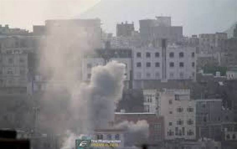 مليشيات الحوثي تشن قصفا مكثفا على الأحياء السكنية في مدينة تعز