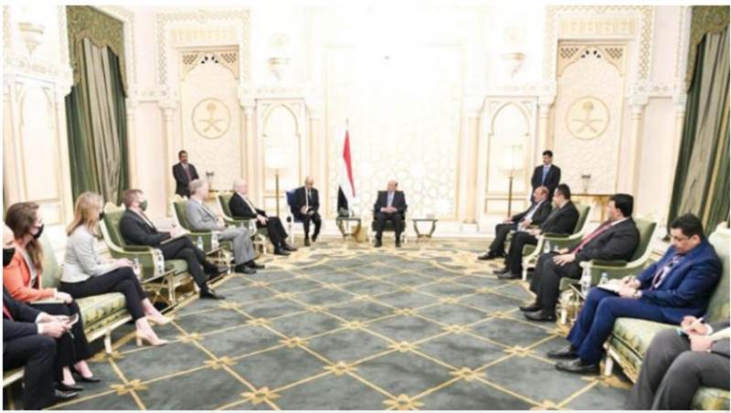 Yemen Cumhurbaşkanı Hadi, BM Yemen Özel Temsilcisi ile barış sürecini  görüştü