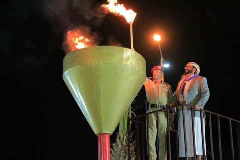 رئيس الأركان ومحافظ مأرب يوقدان شعلة ثورة الـ26 من سبتمبر