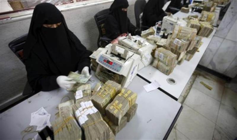 انهيار مخيف للريال اليمني أمام العملات الأجنبية وارتفاع جنوني للأسعار