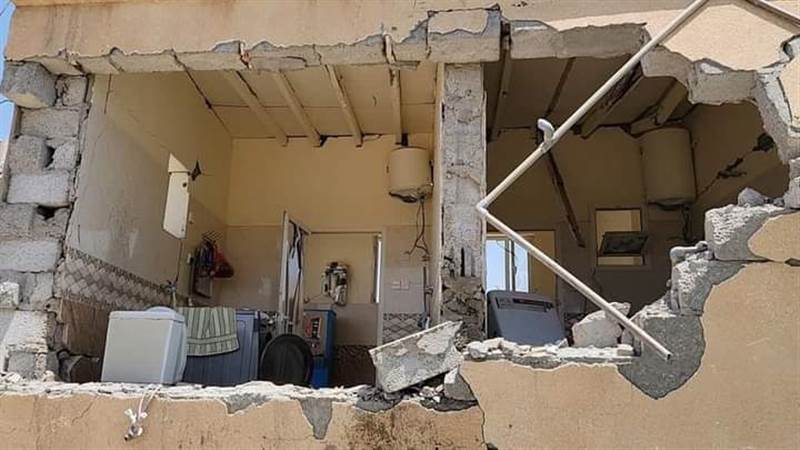 مليشيات الحوثي تقصف منزل محافظ مأرب اللواء سلطان العرادة بصواريخ بالستية