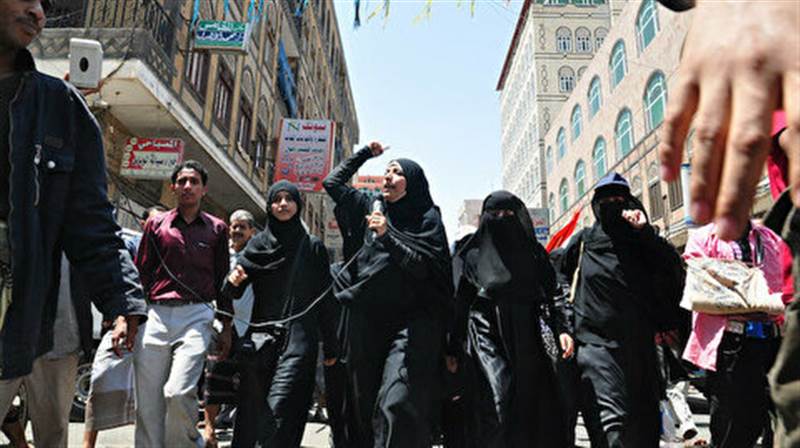 Yemen'de kötüleşen ekonomik durum kadınları sokağa döktü