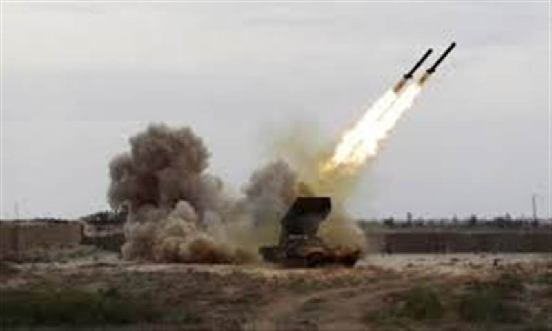 3 صواريخ حوثية تضرب حي سكني في مأرب وانباء عن سقوط ضحايا